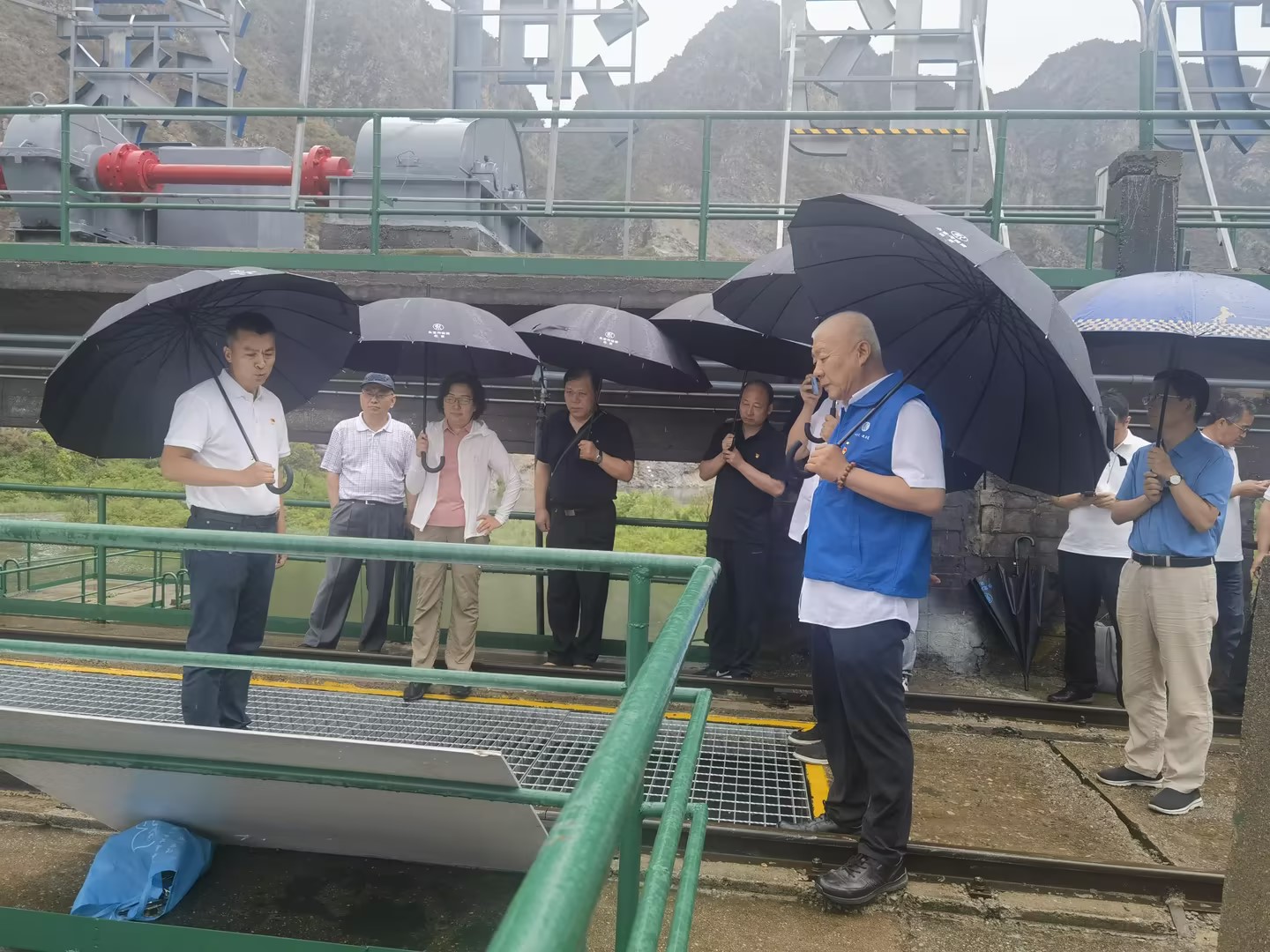 �����м�ί��ίפ������ˢ��ί�ͼ����鸰PT��Ѷ(�й���)�������������ߵ���