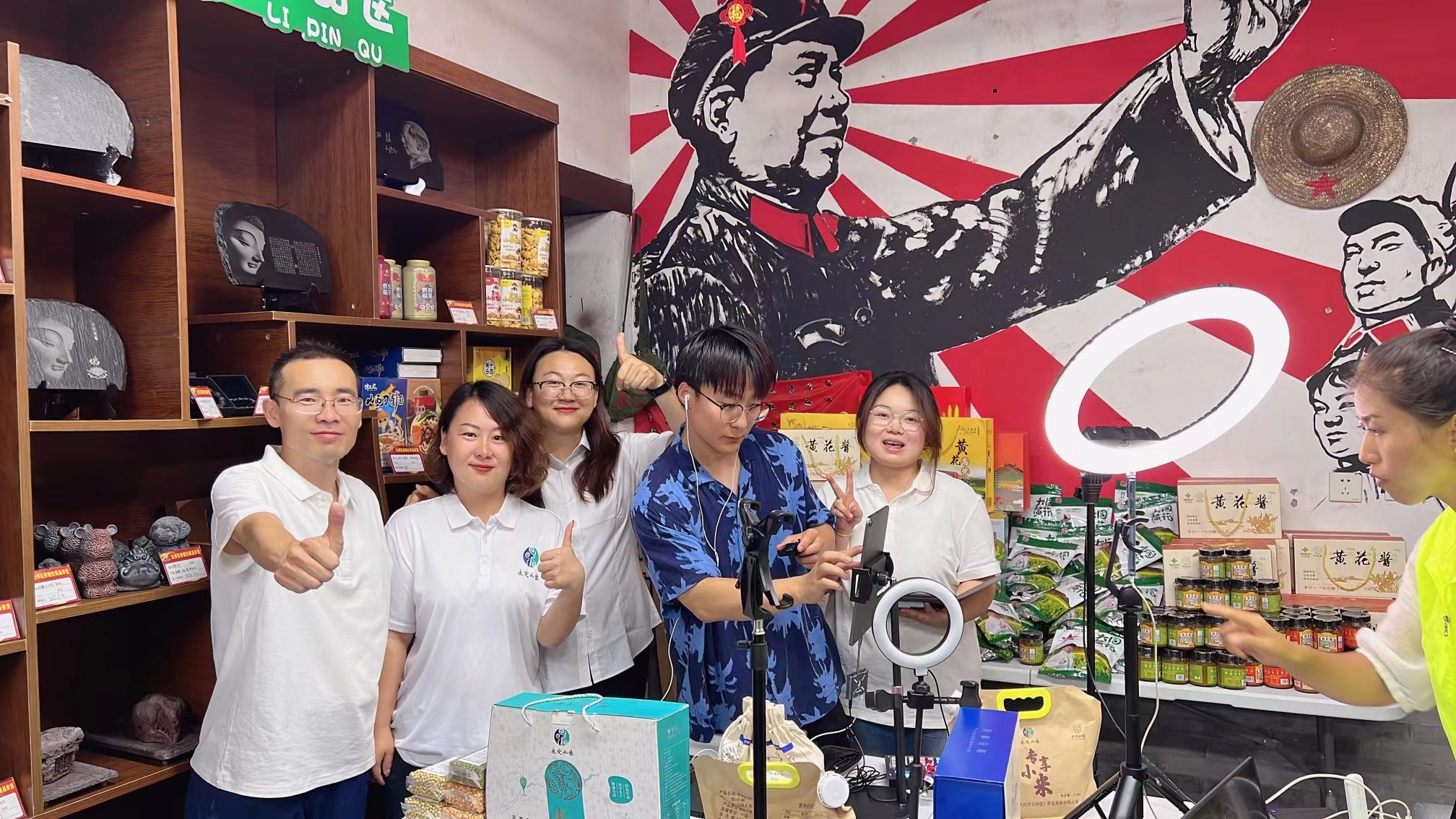 ��С��Ļ�����������г��� ֱ������������