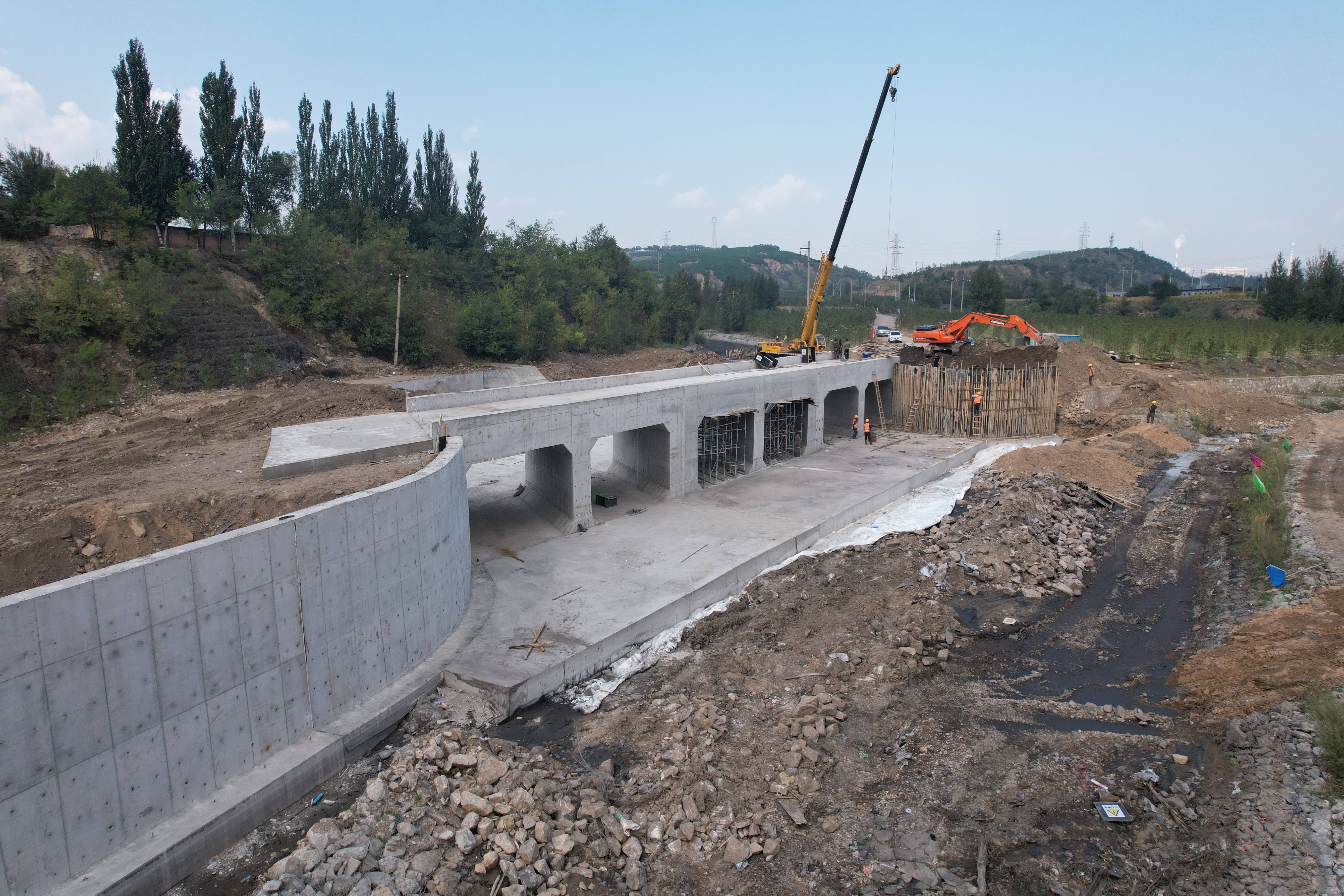 ����ͻ�� ��ʤͨˮ