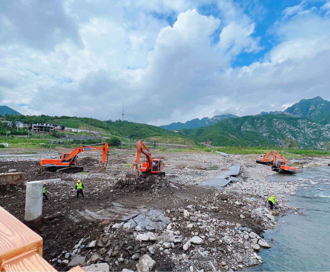 ��ͷ����ί��������PT��Ѷ(�й���)��������˾�������