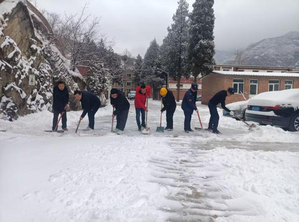 ������Ӫ��˾ | ���ж�Ӧ�Խ��½�ѩ����