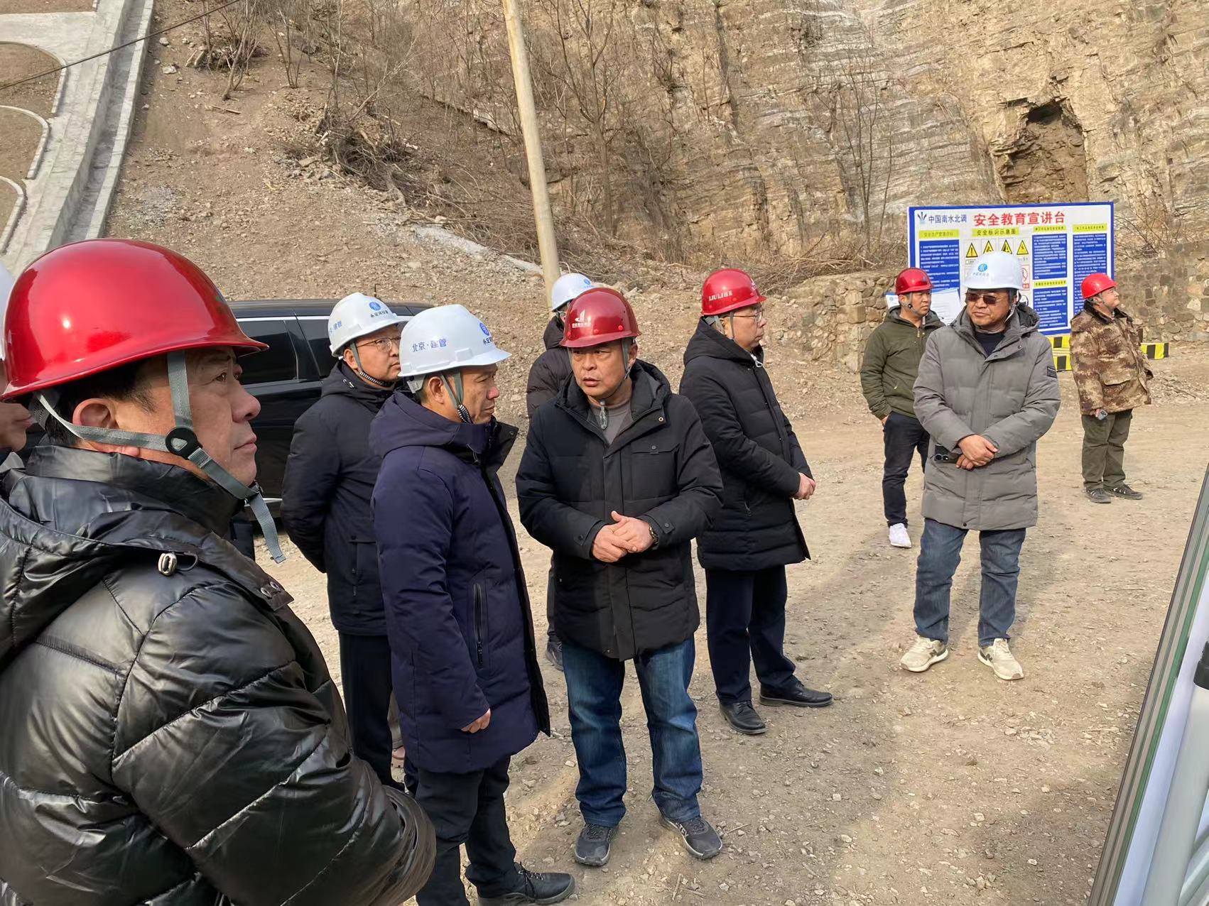 ��˾��Ҫ�򵼼��PT��Ѷ(�й���)�����������ڽ���Ŀ��ο��һ�߽�����