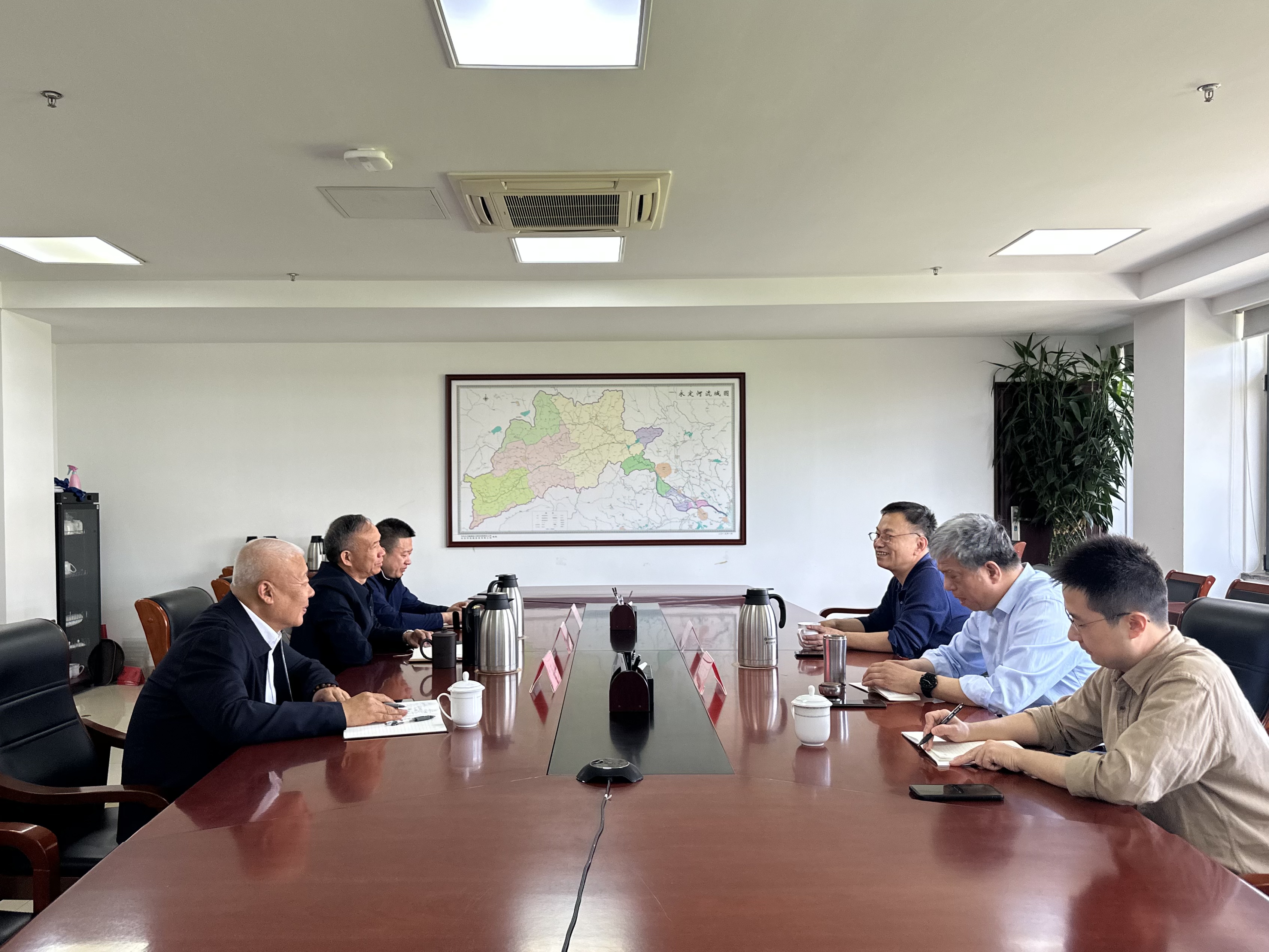 ������PT��Ѷ(�й���)�����ۺ���������̬�޸���С��칫�ҵ���˾������̸