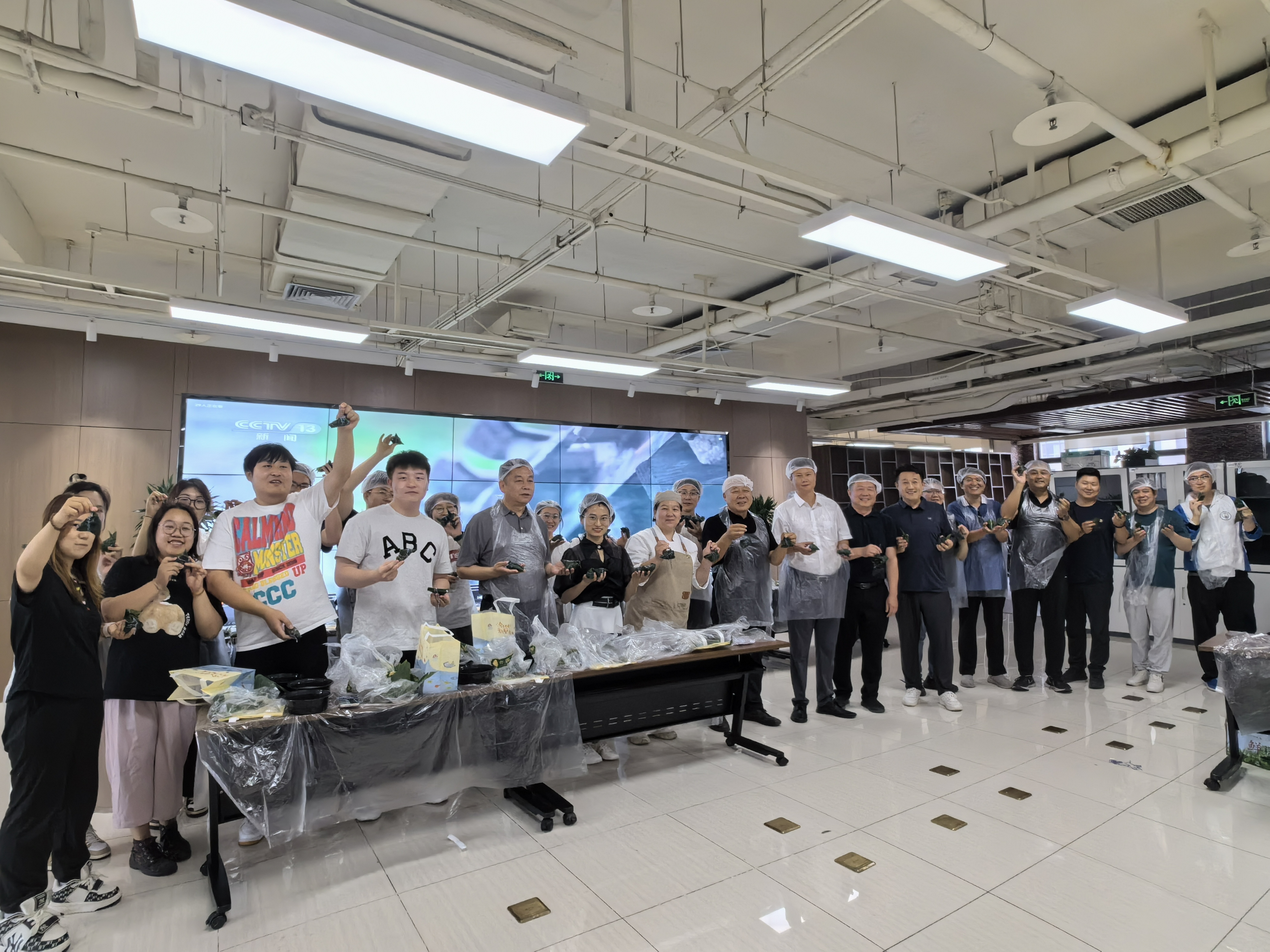 北京灾后重修项目办举行“粽之味 定之远”端午主题运动 北京灾后重修项目办举行“粽之味 定之远”端午主题运动