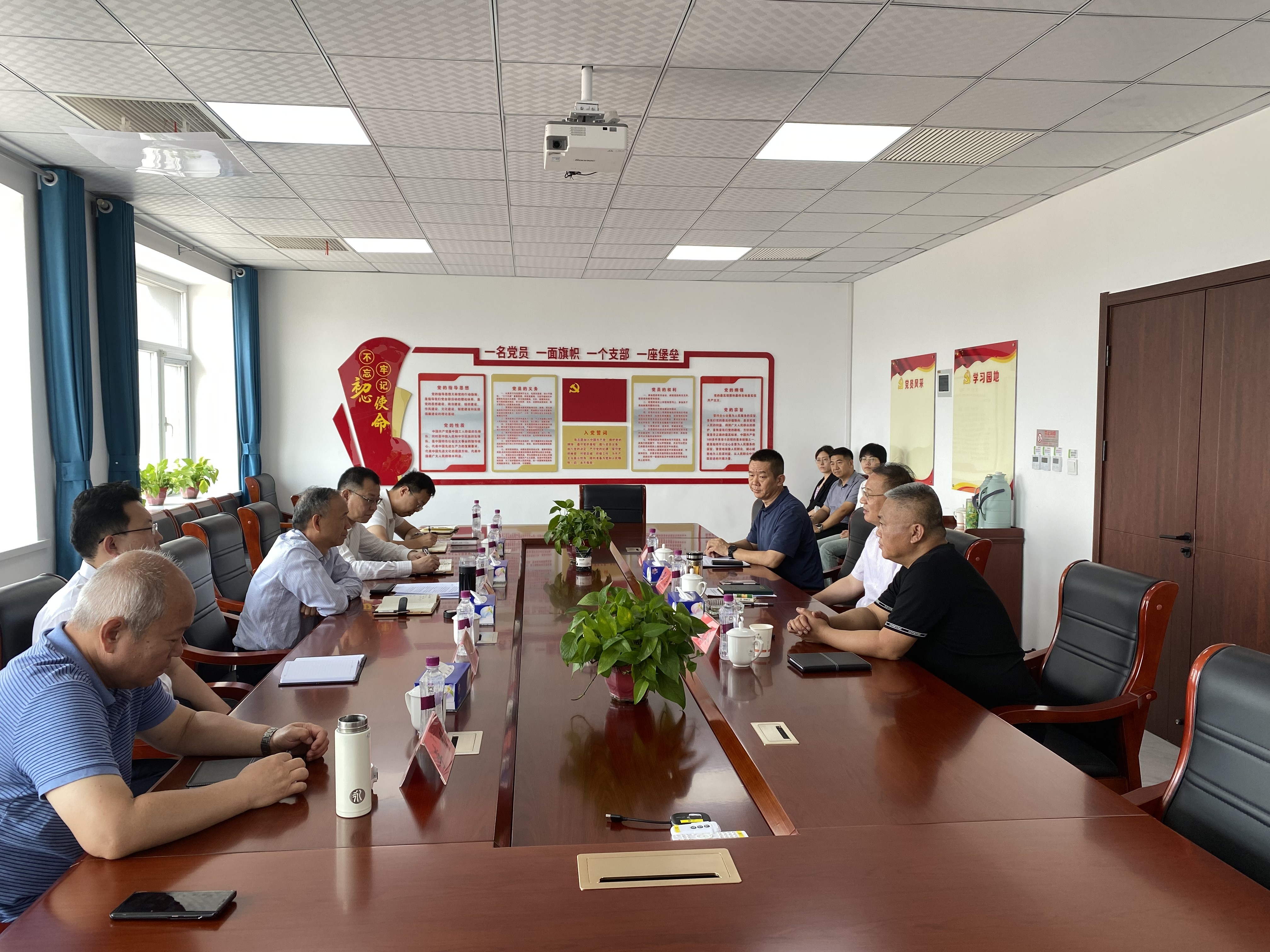 ��˾��Ҫ�򵼰ݻ������������ί���������