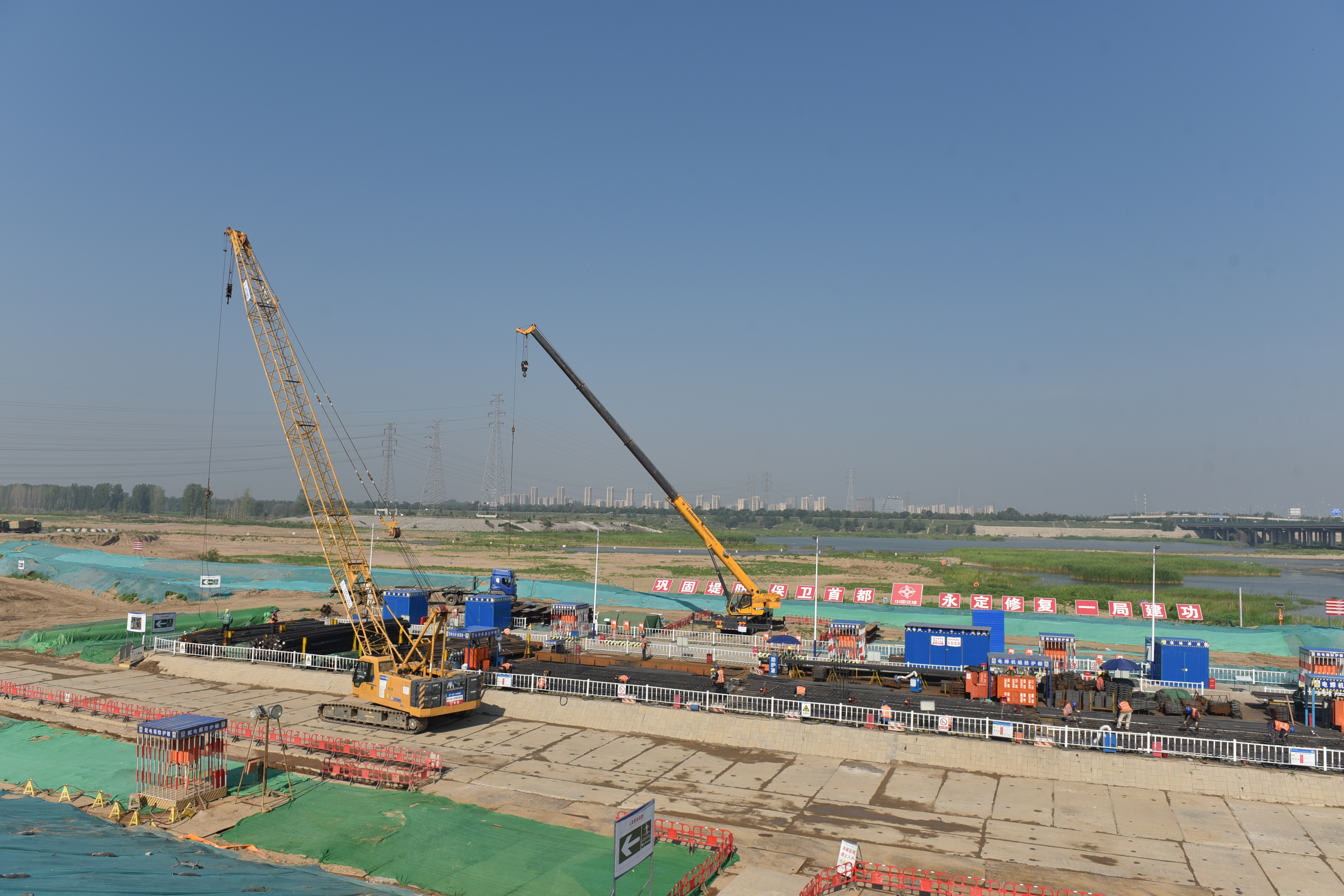 一线传真 | PT视讯(中国区)官网卢梁段综合提升工程第二标段11.1公里双排地下防冲墙所有完成 一线传真 | PT视讯(中国区)官网卢梁段综合提升工程第二标段11.1公里双排地下防冲墙所有完成