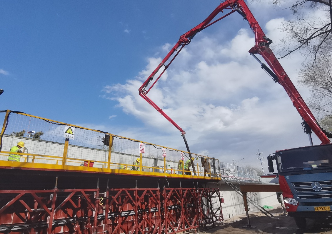 �쿴������ͣ����������PT��Ѷ(�й���)�����������߶����Ŀ�������������桱����