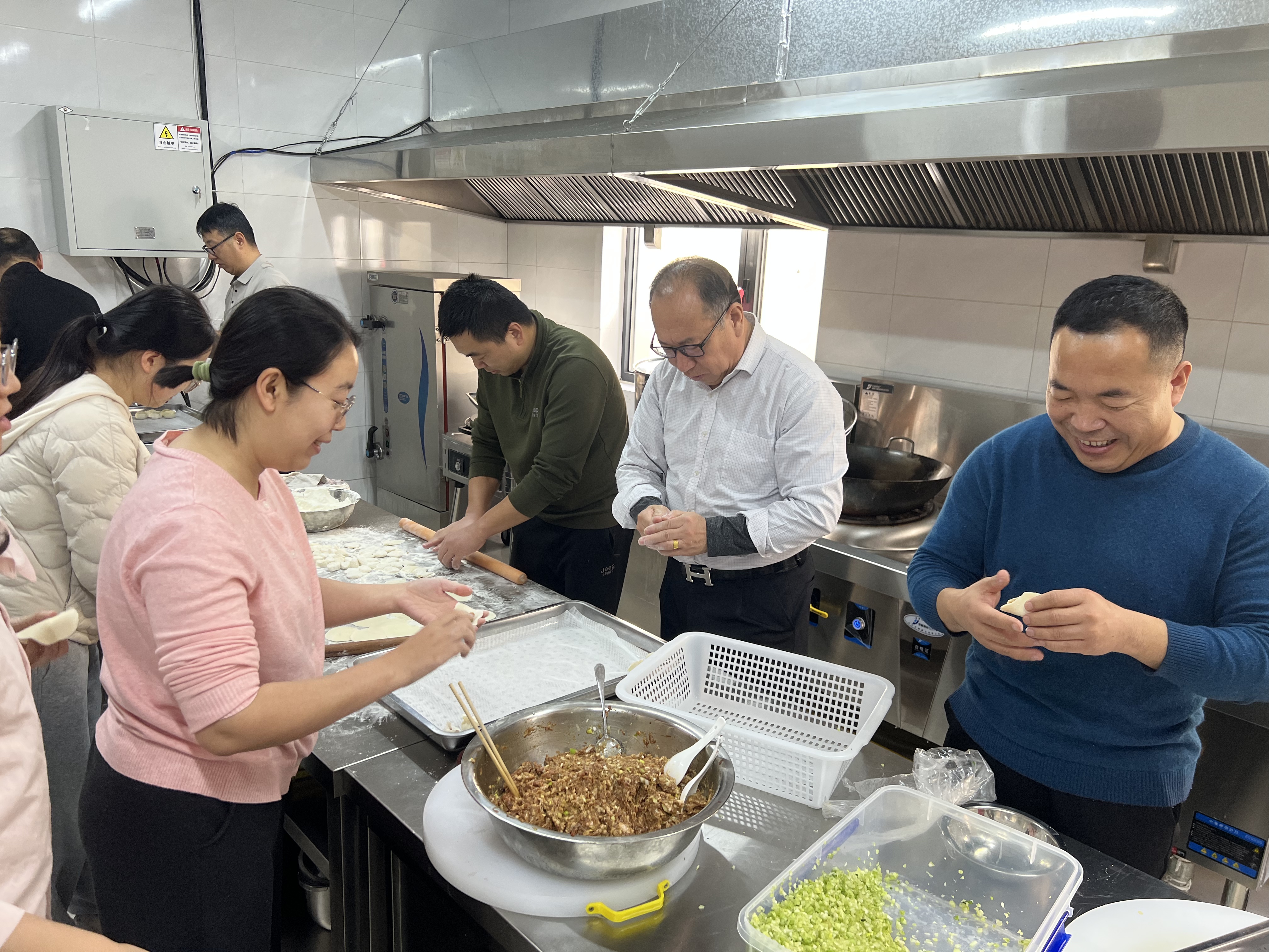 ÀÈ·»·Ö¹«Ë¾¹¤»á¿ªÕ¹¶àÖÖÔ˶¯Ï²Óдº¼Ñ½Ú ÀÈ·»·Ö¹«Ë¾¹¤»á¿ªÕ¹¶àÖÖÔ˶¯Ï²Óдº¼Ñ½Ú